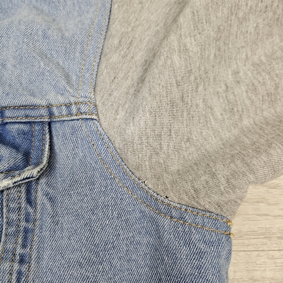 Womens Distressed Denim Jacket XL 90s Cropped Y2K Sweatshirt Sleeves Frayed Hem - Picture 5 of 9